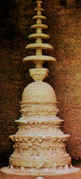 stupa.jpg (12996 bytes)